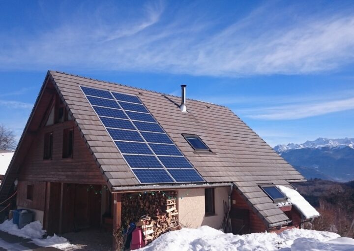 Saint-Jean-Le-Vieux - toiture particulier